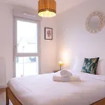 Superbe Appartement 2 Chambres - Parking Gratuit